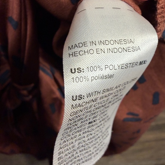 Chico's Brown and Navy Blouse - Picture 5 of 8